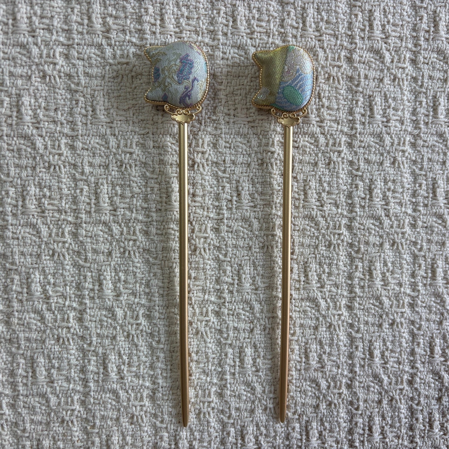 JOFAE Kyoto Lucky Cat hair stick with traditional brocade fabric, Japanese-inspired feline-themed hairpin accessory.
