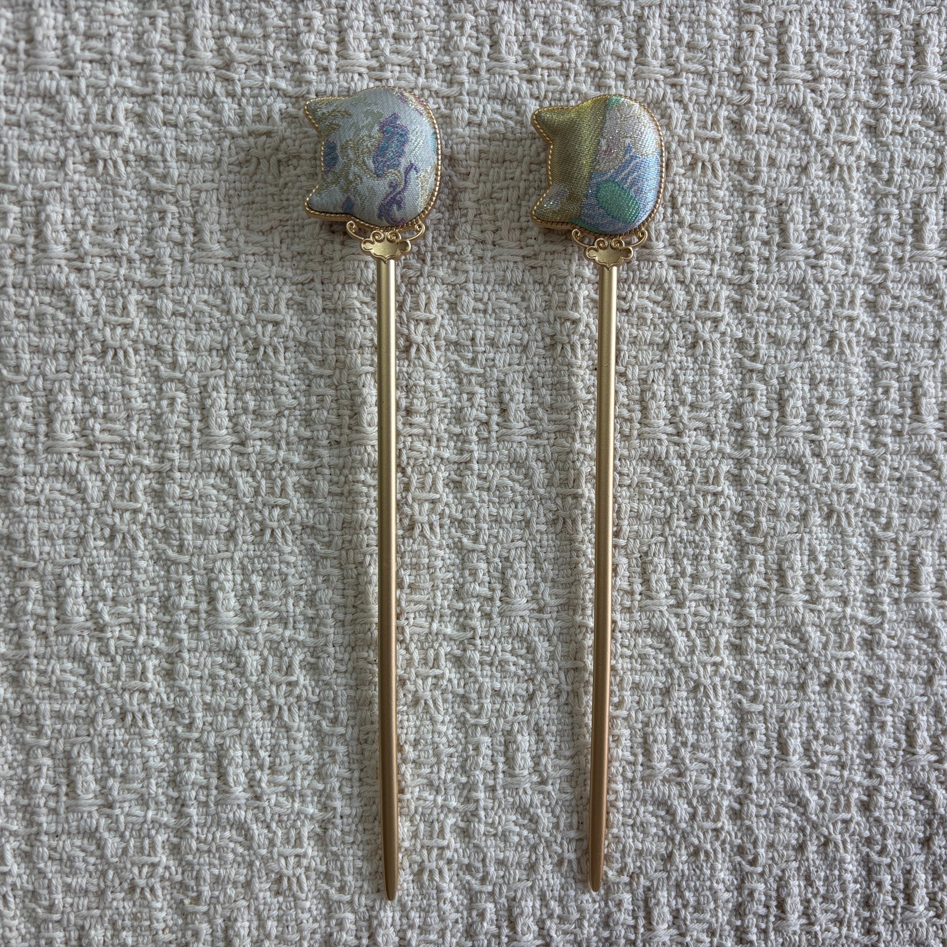 JOFAE Kyoto Lucky Cat hair stick with traditional brocade fabric, Japanese-inspired feline-themed hairpin accessory.