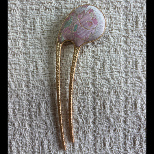 JOFAE Blossom Petal hair fork by Kyoto featuring an elegant brocade design with double-prong floral-inspired art accessory