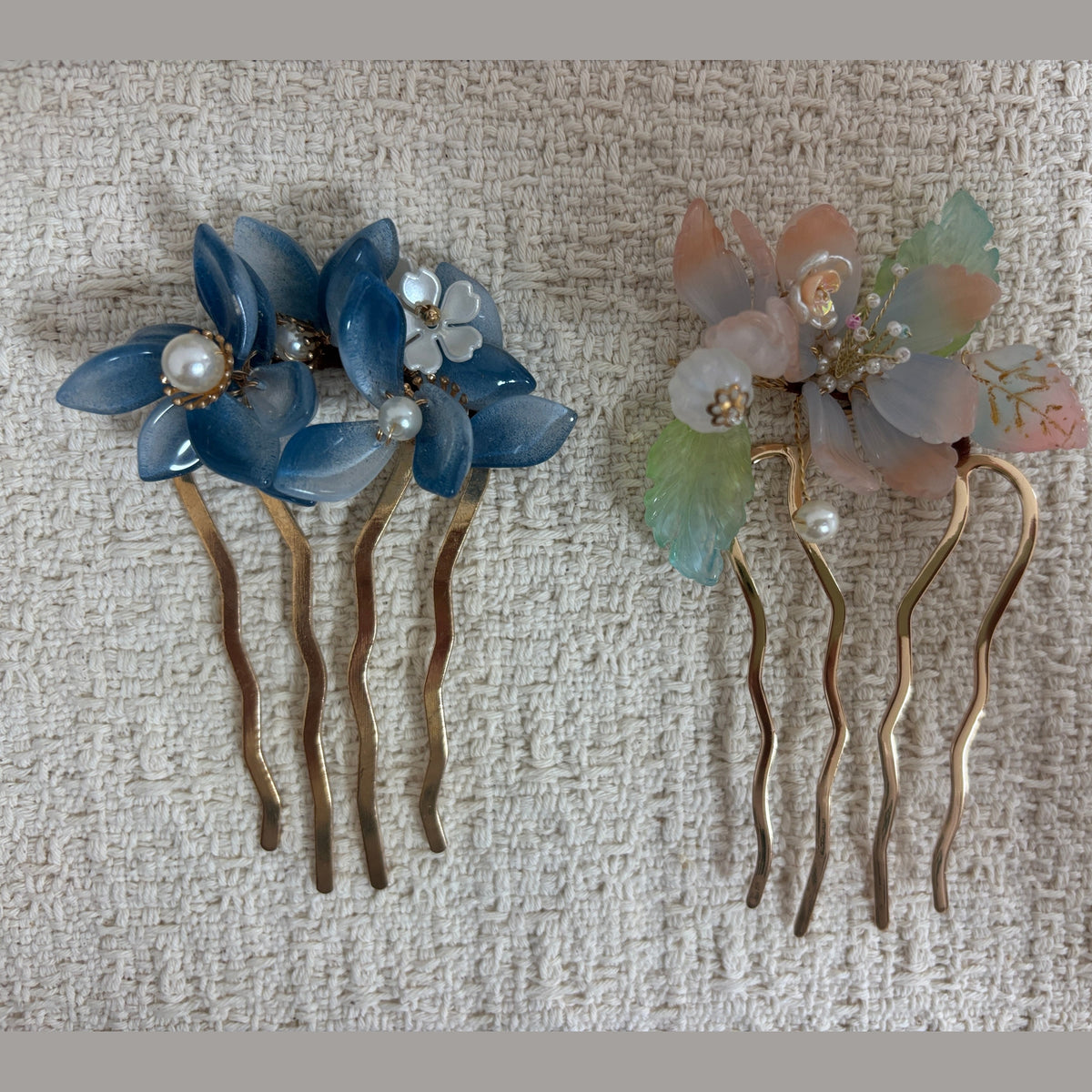 Liuli Glass Floral Gold-Tone Hair Comb by JOFAE Kyoto - design examples