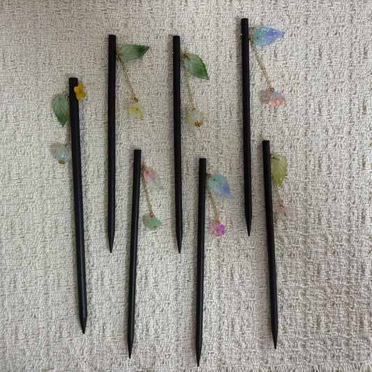 Liuli Glass Leaf Hair Stick with Floral Dangle by JOFAE Kyoto - design examples